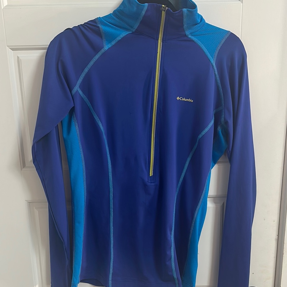 Columbia Blue Athletic Pullover
